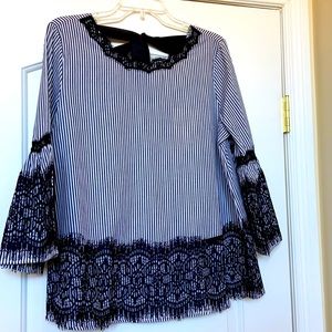Zara look alike  pinstripe babydoll style top in black & white. Size M